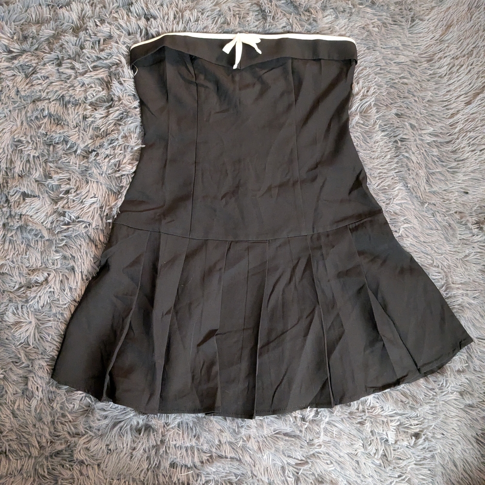 Elegant Black Strapless Dress
